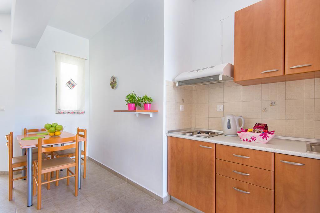Hidden Garden Apartment Afantou Exterior photo